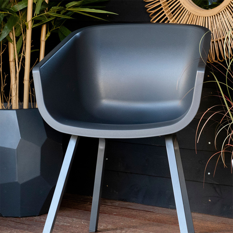 Chaise de jardin en résine de couleur anthracite AMALIA ELEMENT
