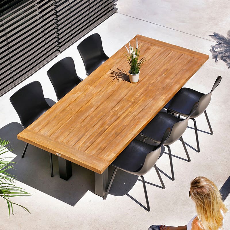 table de jardin en bois